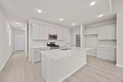 206 Hornet Street, Elgin, TX 78621 - Photo 10