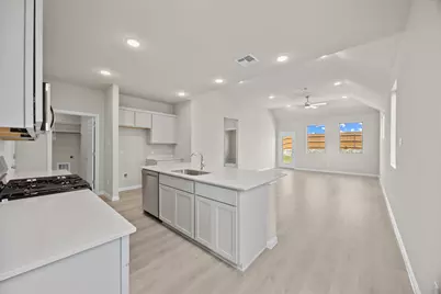 206 Hornet Street, Elgin, TX 78621 - Photo 6