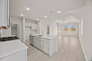 206 Hornet St, Elgin, TX 78621 - Photo 6