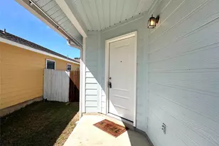 5604 Man O War Stretch Dr, Del Valle, TX 78617 - Photo 4