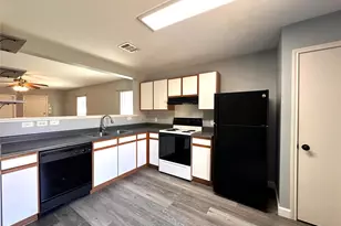 5604 Man O War Stretch Dr, Del Valle, TX 78617 - Photo 10