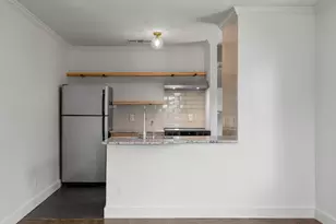 912 1/2 E 50th St, Austin, TX 78751 - Photo 4