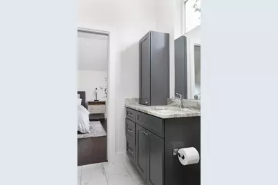 1120 Omega Avenue #1, Austin, TX 78721 - Photo 14