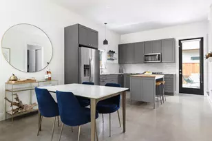 1120 Omega Ave, Austin, TX 78721 - Photo 2