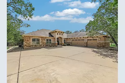 193 Pioneer Passage, Bastrop, TX 78602 - Photo 2