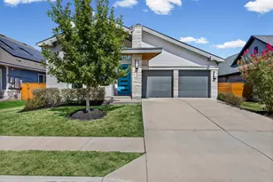 8317 Donnelley Dr, Austin, TX 78744 - Photo 2
