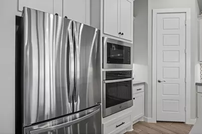 8317 Donnelley Drive, Austin, TX 78744 - Photo 6