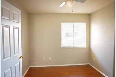 135 Holmstrom Street, Hutto, TX 78634 - Photo 4