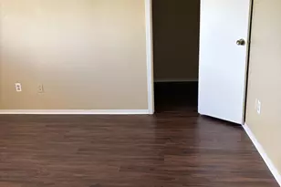 1907 Townesouth Cir, Austin, TX 78741 - Photo 14