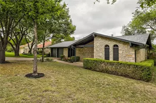 12401 Knoll Ridge Dr, Austin, TX 78758 - Photo 2