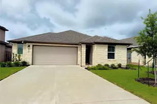 310 Fossil Dr, Kyle, TX 78640 - Photo 1