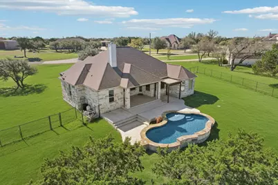 124 Sunrise Circle, Liberty Hill, TX 78642 - Photo 2