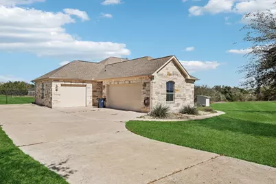 124 Sunrise Circle, Liberty Hill, TX 78642 - Photo 4