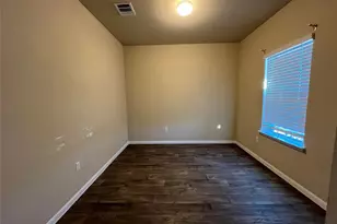 501 Cibolo Creek Dr, Kyle, TX 78640 - Photo 4