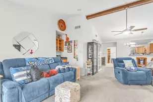 33 Oaks Pl, Lago Vista, TX 78645 - Photo 12