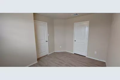 1556 Birmingham Dr Drive, Seguin, TX 78155 - Photo 4