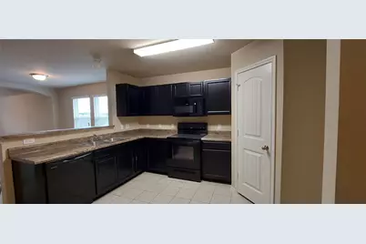 1556 Birmingham Dr Drive, Seguin, TX 78155 - Photo 6