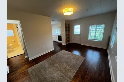 1011 E 9th Street #B, Austin, TX 78702 - Photo 2
