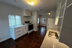 1011 E 9th St, Austin, TX 78702 - Photo 6