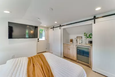 1901 Hamilton Avenue, Austin, TX 78702 - Photo 12