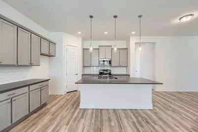 153 Adelton Boulevard, Bastrop, TX 78602 - Photo 4