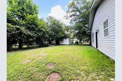 208 E 20th Street, Cameron, TX 76520 - Photo 18