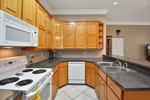 208 E 20th St, Cameron, TX 76520 - Photo 6
