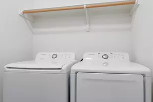 1006 Muse Ln, Austin, TX 78702 - Photo 8