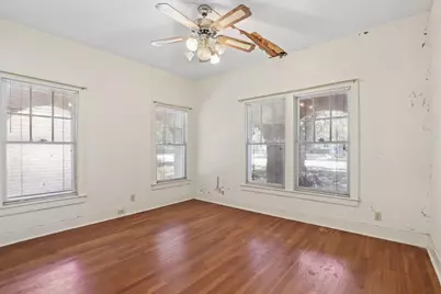 514 S Main Street, Lockhart, TX 78644 - Photo 28