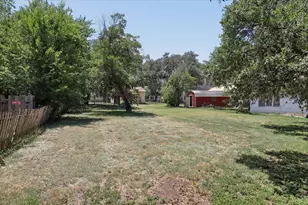 514 S Main St, Lockhart, TX 78644 - Photo 34