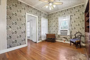 514 S Main St, Lockhart, TX 78644 - Photo 6