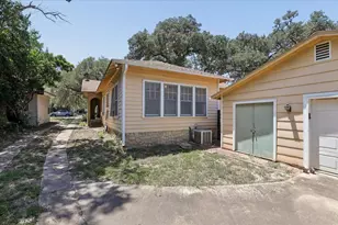 514 S Main St, Lockhart, TX 78644 - Photo 16