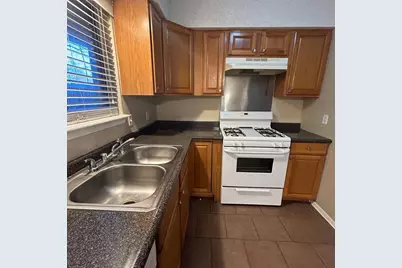 7208 Creekside Drive #C, Austin, TX 78752 - Photo 4