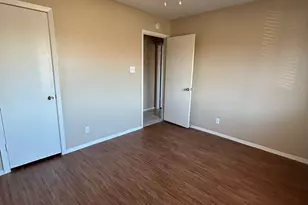 7208 Creekside Dr, Austin, TX 78752 - Photo 12