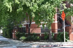 712 W 21st St, Austin, TX 78705 - Photo 2