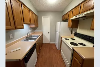 7214 Lilac Lane #B, Austin, TX 78745 - Photo 6