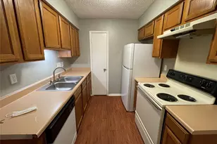 7214 Lilac Ln, Austin, TX 78745 - Photo 6
