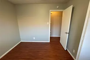7214 Lilac Ln, Austin, TX 78745 - Photo 12