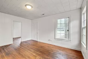 1403 Burns Blvd, Taylor, TX 76574 - Photo 1