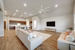 6813 Leonardo Dr, Round Rock, TX 78665 - Photo 4