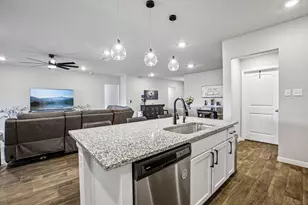 565 Apache Plum Dr, Kyle, TX 78640 - Photo 8