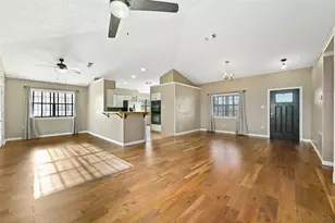 105 Deep Lake Cir, Liberty Hill, TX 78642 - Photo 4