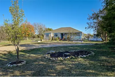 105 Deep Lake Circle, Liberty Hill, TX 78642 - Photo 2