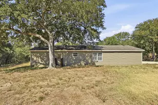 871 Political Rd, Lockhart, TX 78644 - Photo 24