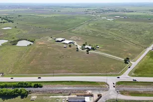 111 Lund Rd, Elgin, TX 78621 - Photo 4