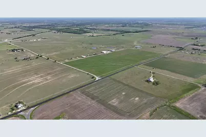 111 Lund Road, Elgin, TX 78621 - Photo 6