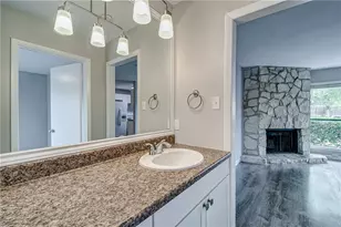 4307 S 1st St, Austin, TX 78745 - Photo 18