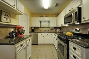 1404 Karen Ave, Austin, TX 78757 - Photo 6