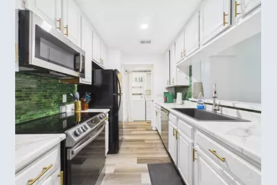 806 W 24th Street #300, Austin, TX 78705 - Photo 4