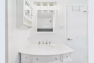 806 W 24th Street #300, Austin, TX 78705 - Photo 14